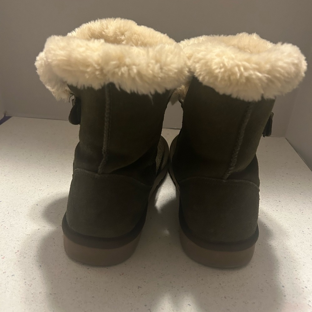 Cozy Style & Co. Shearling-Lined Boots - Picture 3 of 10